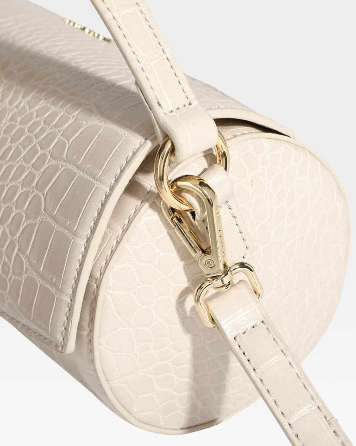 Barrel Purse in Beige