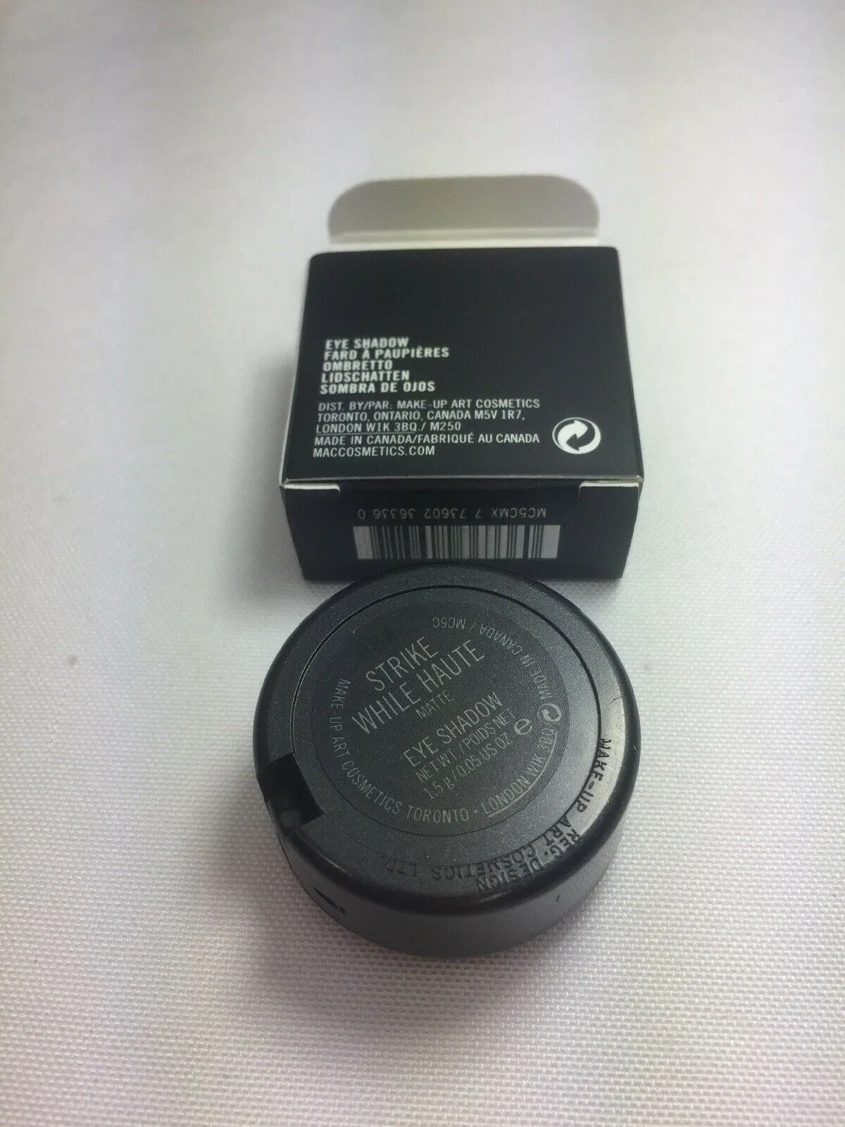 BNIB MAC Strike While Haute  Matte Red Eyeshadow w/receipt
