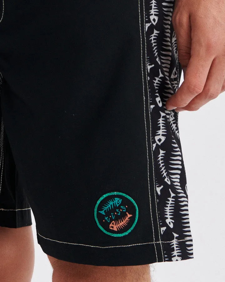 BONEYARD 18" PANEL BOARDSHORT - BLACK