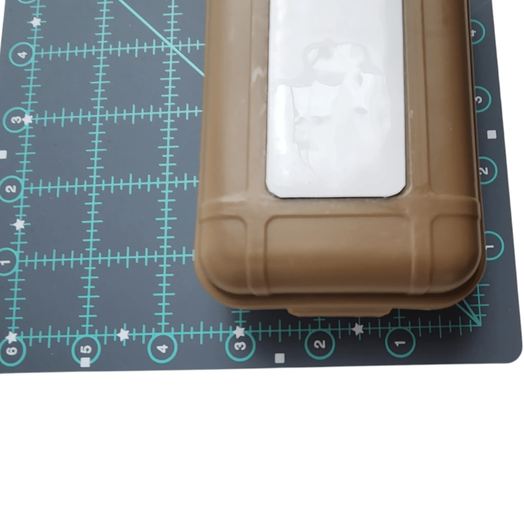 Case for carrying miniatures- small