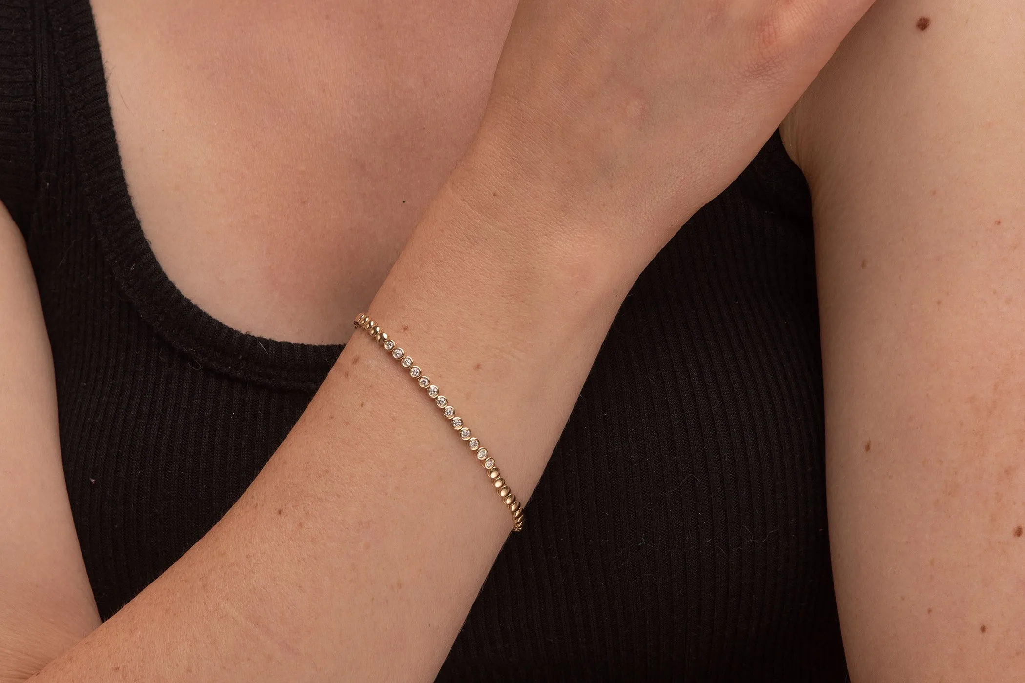 Diamond bezel tennis bracelet