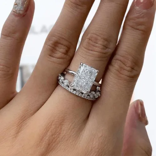 Elegant Radiant Cut Simulated Diamond 3PC Ring Set