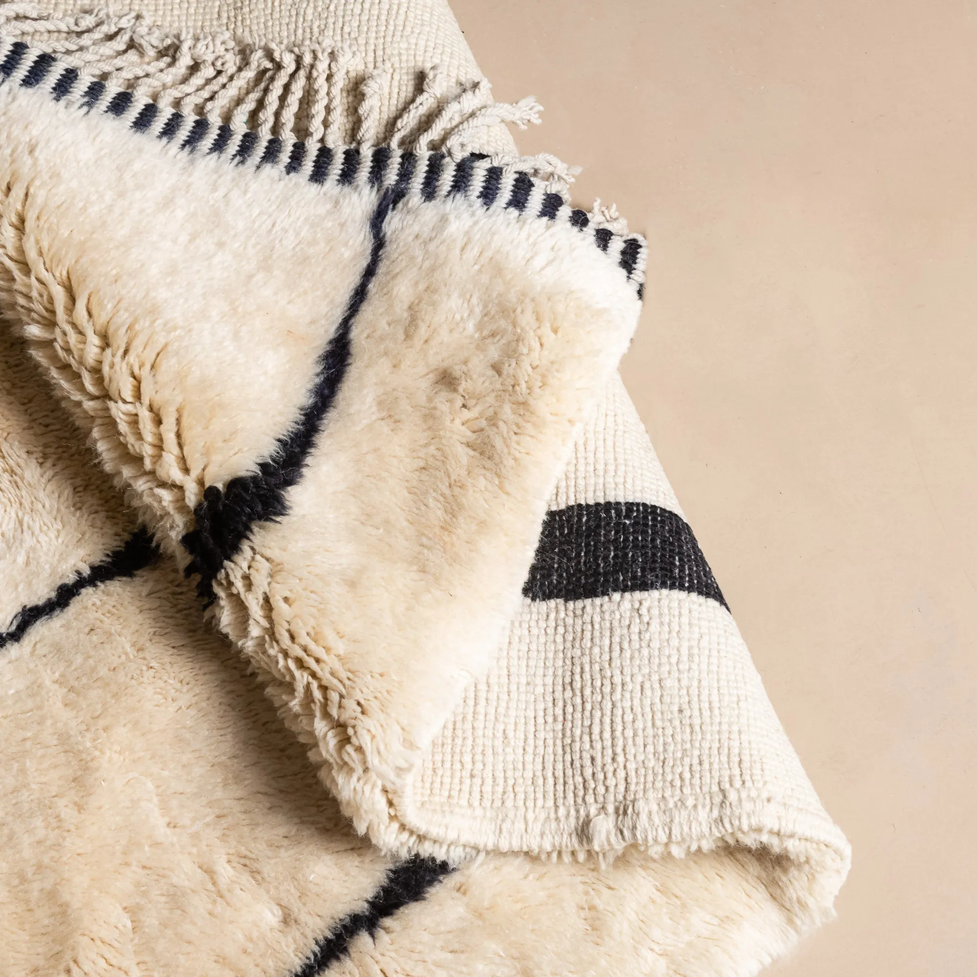 Elegant Rhythm - Luxury Shag Moroccan Rug