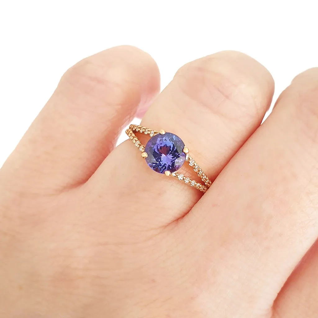 Elegant Split Diamond Shank Set with Tanzanite