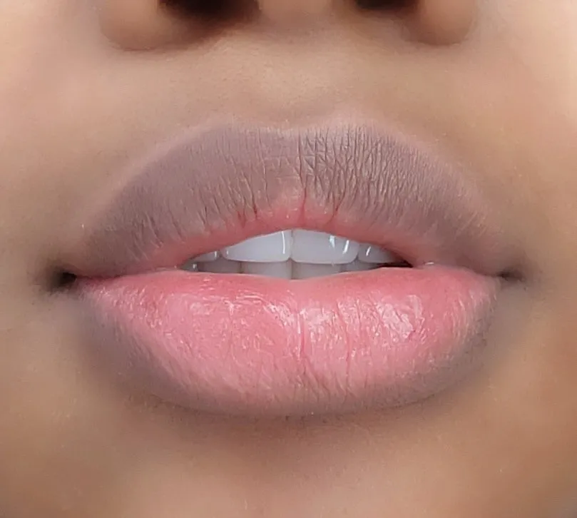 Expensive Lip Gloss Shimmer Shine