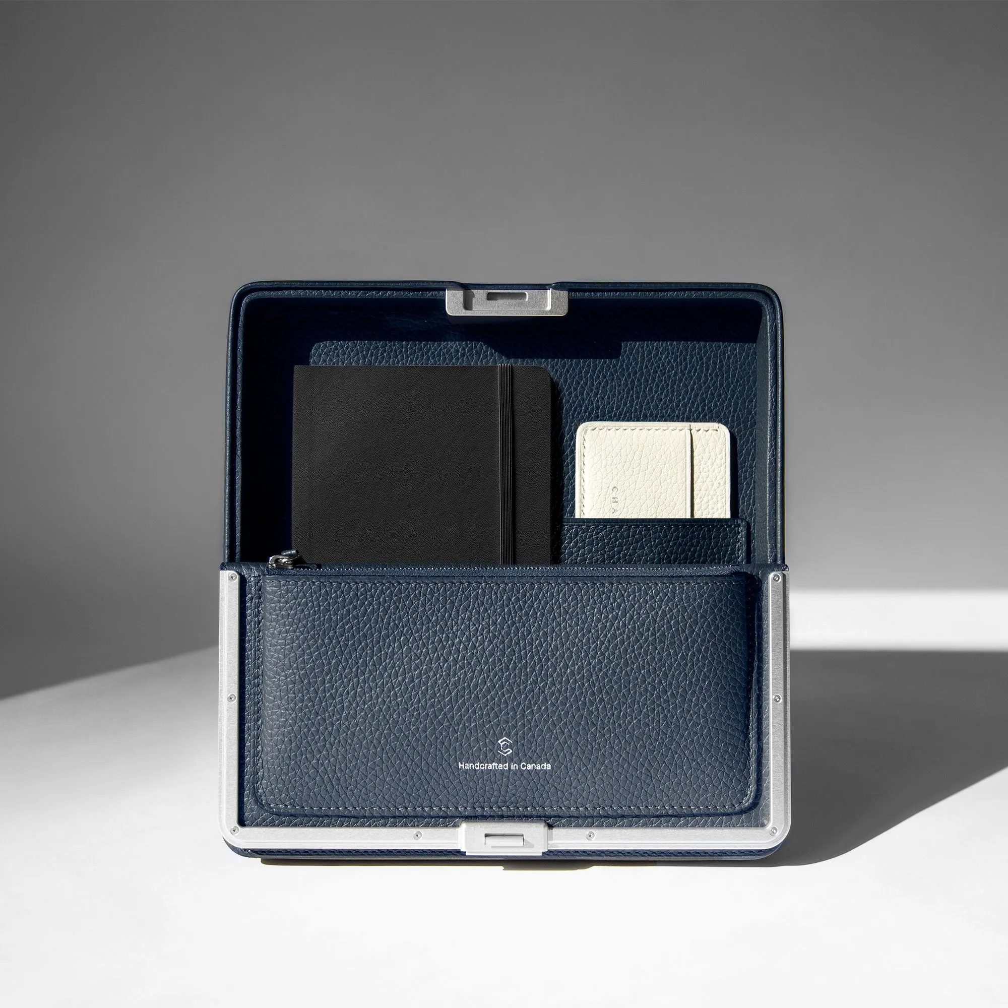 FRASER TRAVEL WALLET - MARINE / GREY
