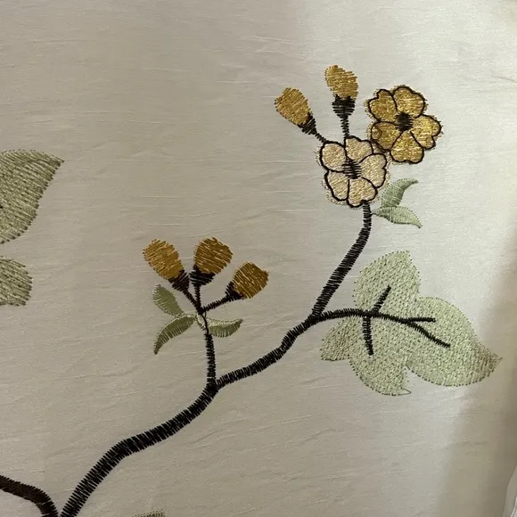 Grace Chuang Floral Embroidered Cream Jacket