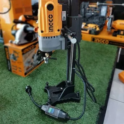 Ingco 2800W Diamond Drilling Machine with Stand – DDM28001