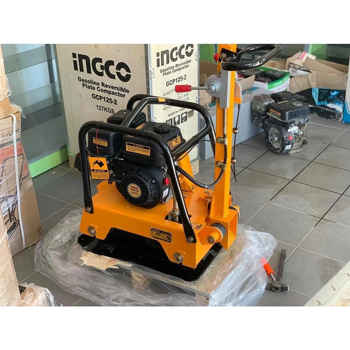 Ingco 4.8KW (6.5HP) Gasoline Reversible Plate Compactor with 25kN Force – GCP125-2