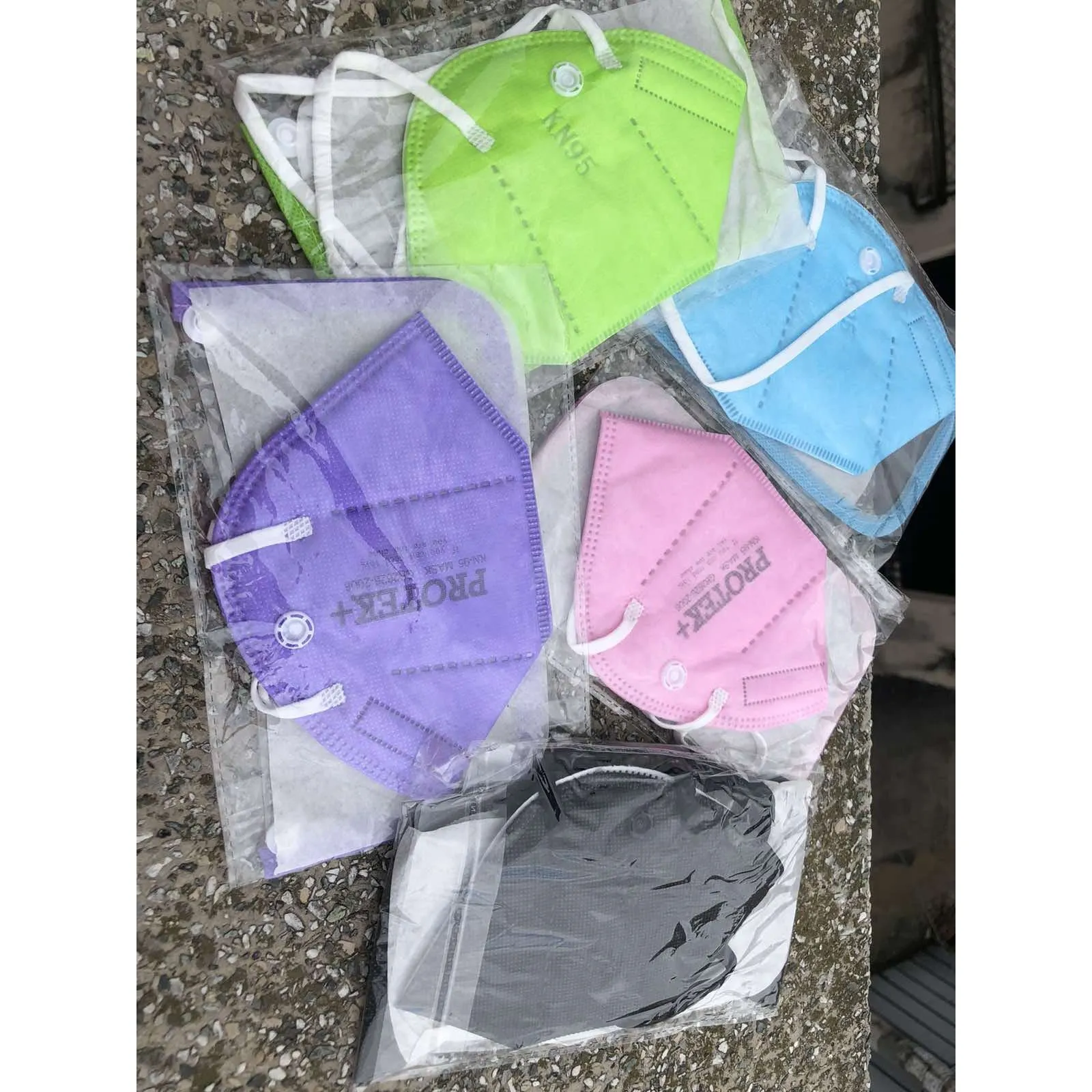 INSTOCK - KN95 FACE MASK with Face Shield