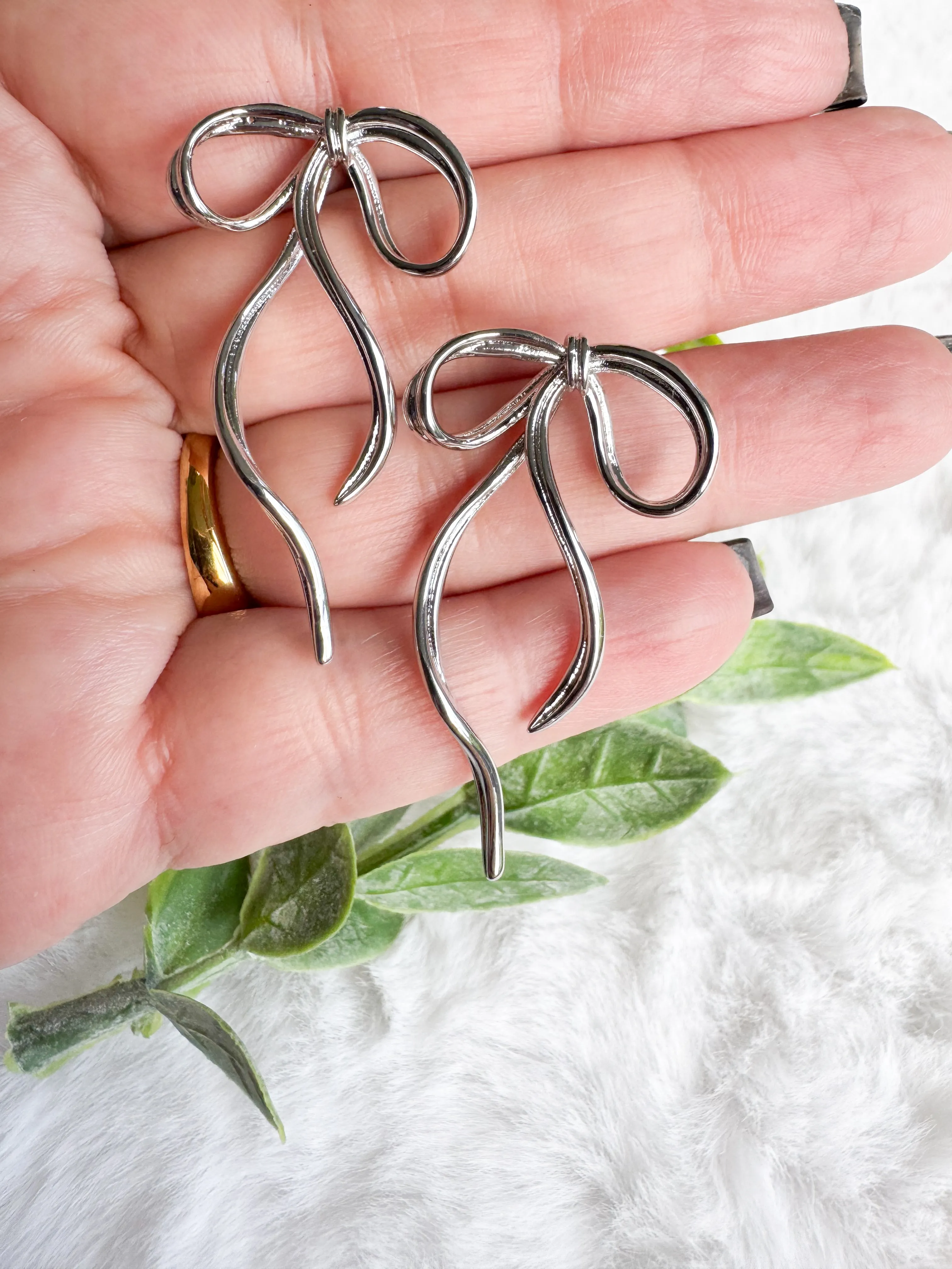Isis earrings