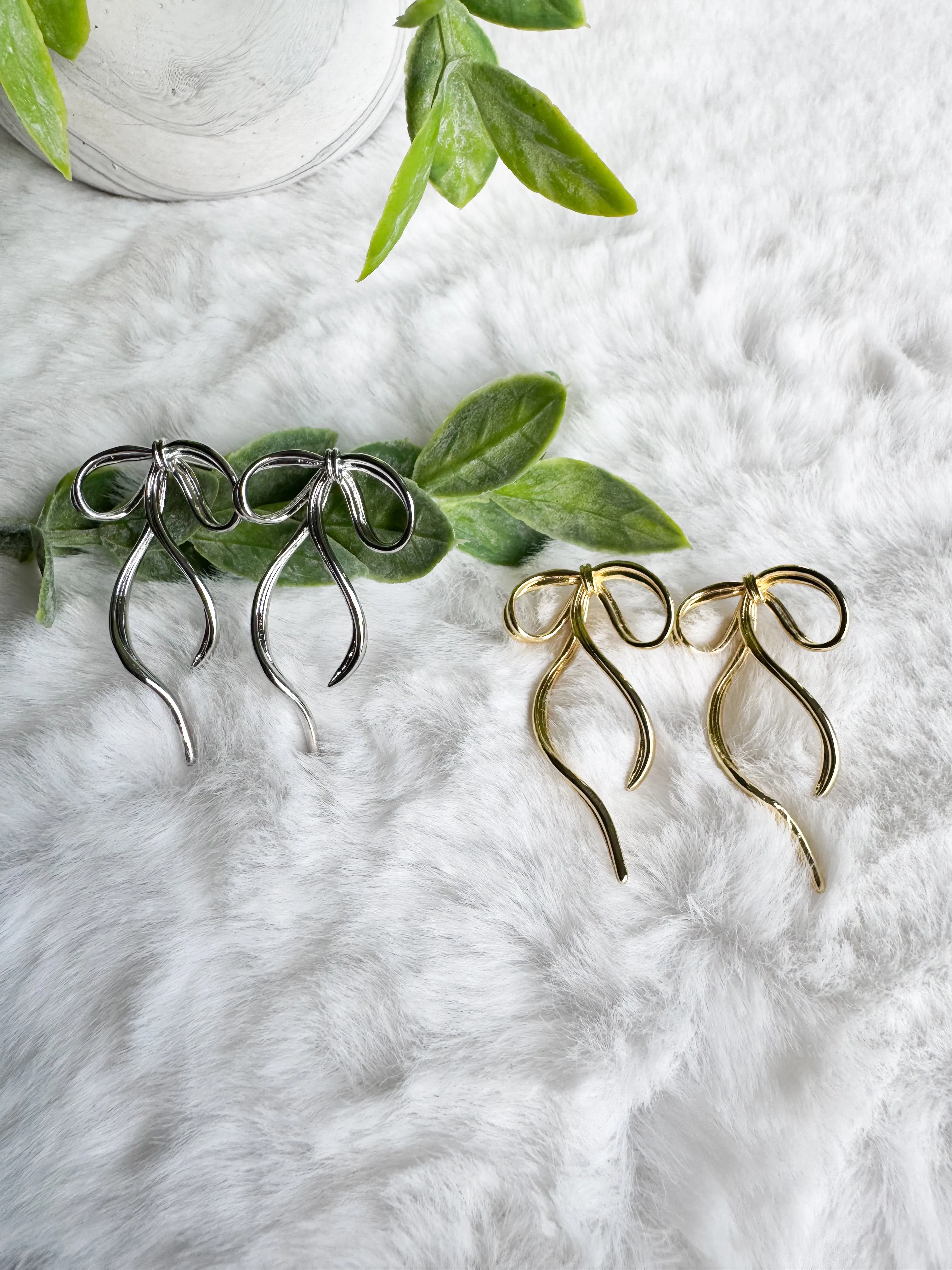 Isis earrings