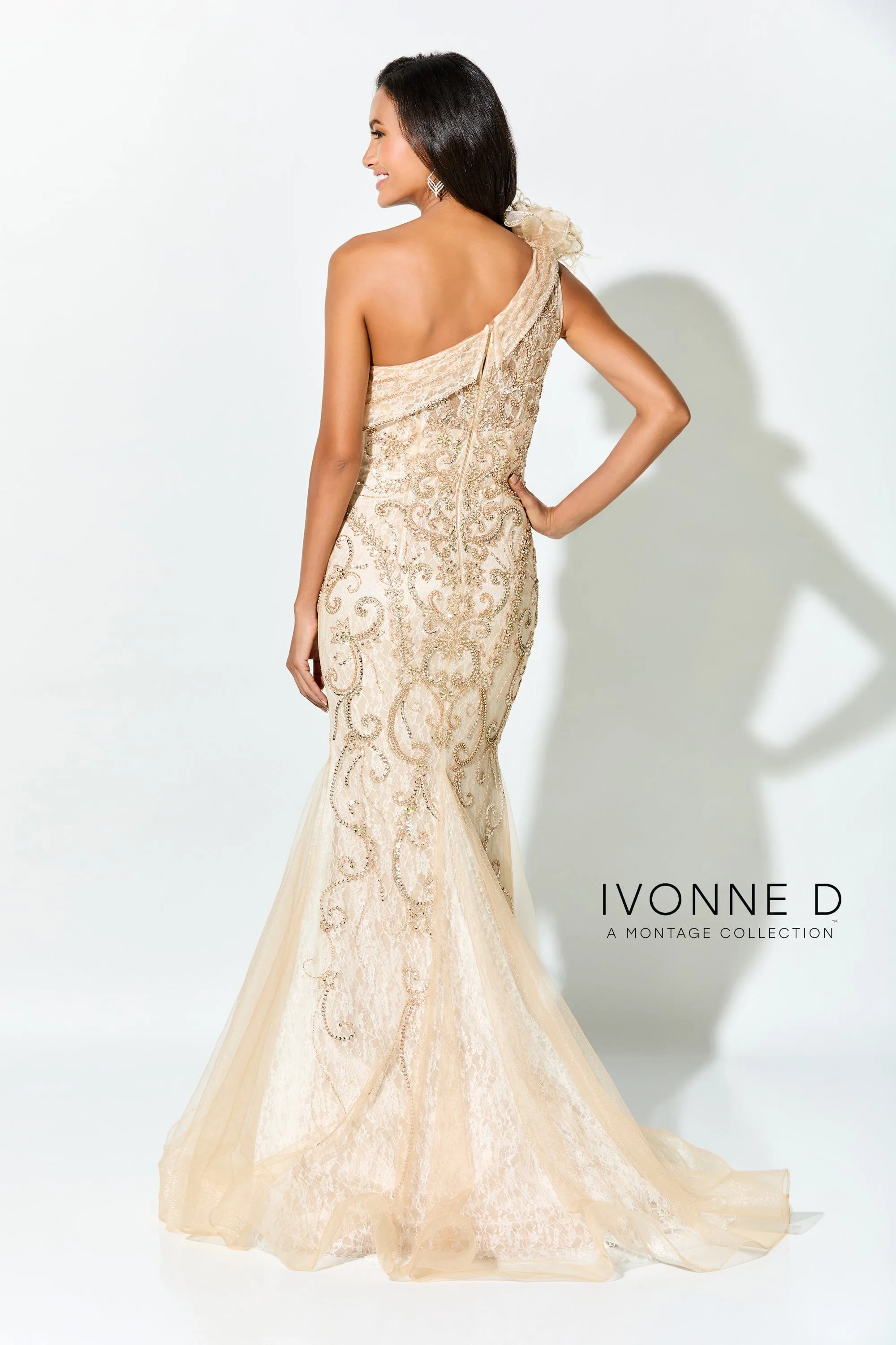 Ivonne D: ID922