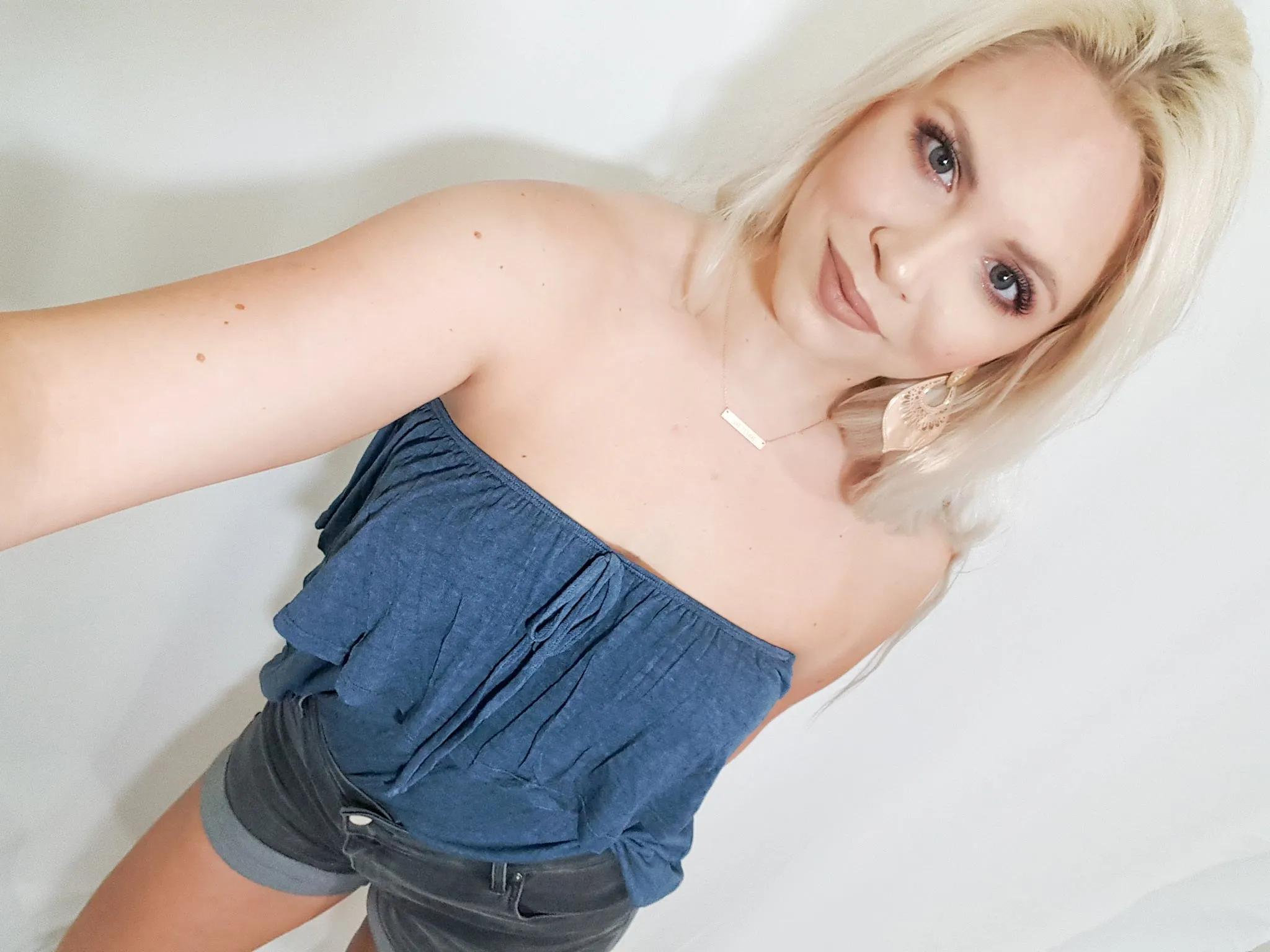 LAYERED STRAPLESS SHEER TOP