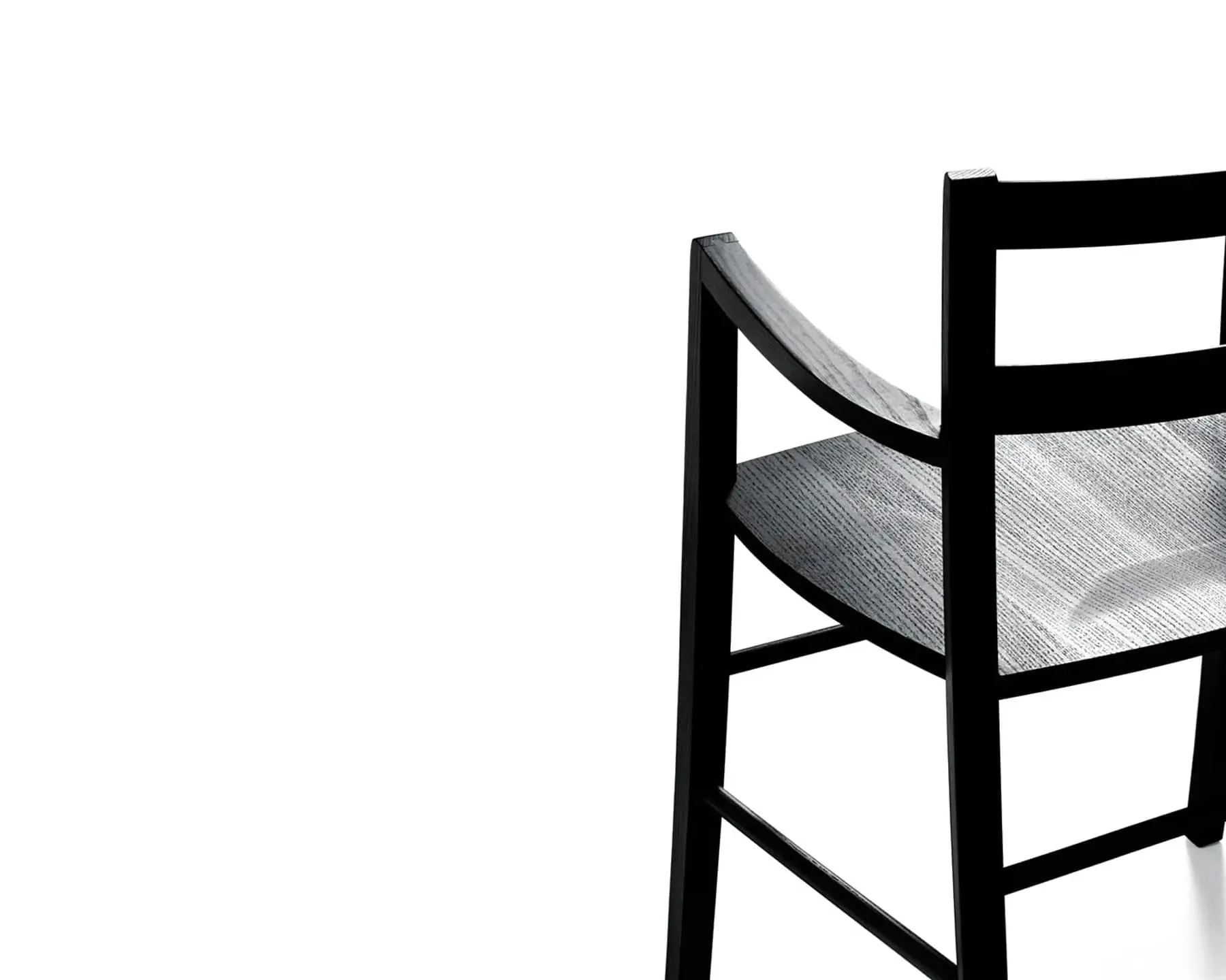 M16 - Chair