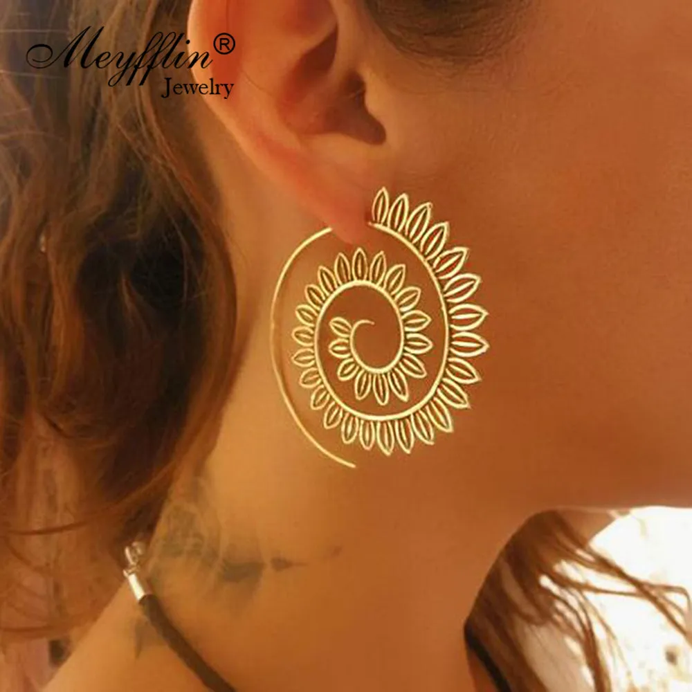 Meyfflin 8 Types Big Swirl Hoop Earrings for Women 2017 New Bohemian Geometric Earring Female Punk Round Boho Jewelry bijoux