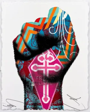 Mini Fist Paris Exclusive 6