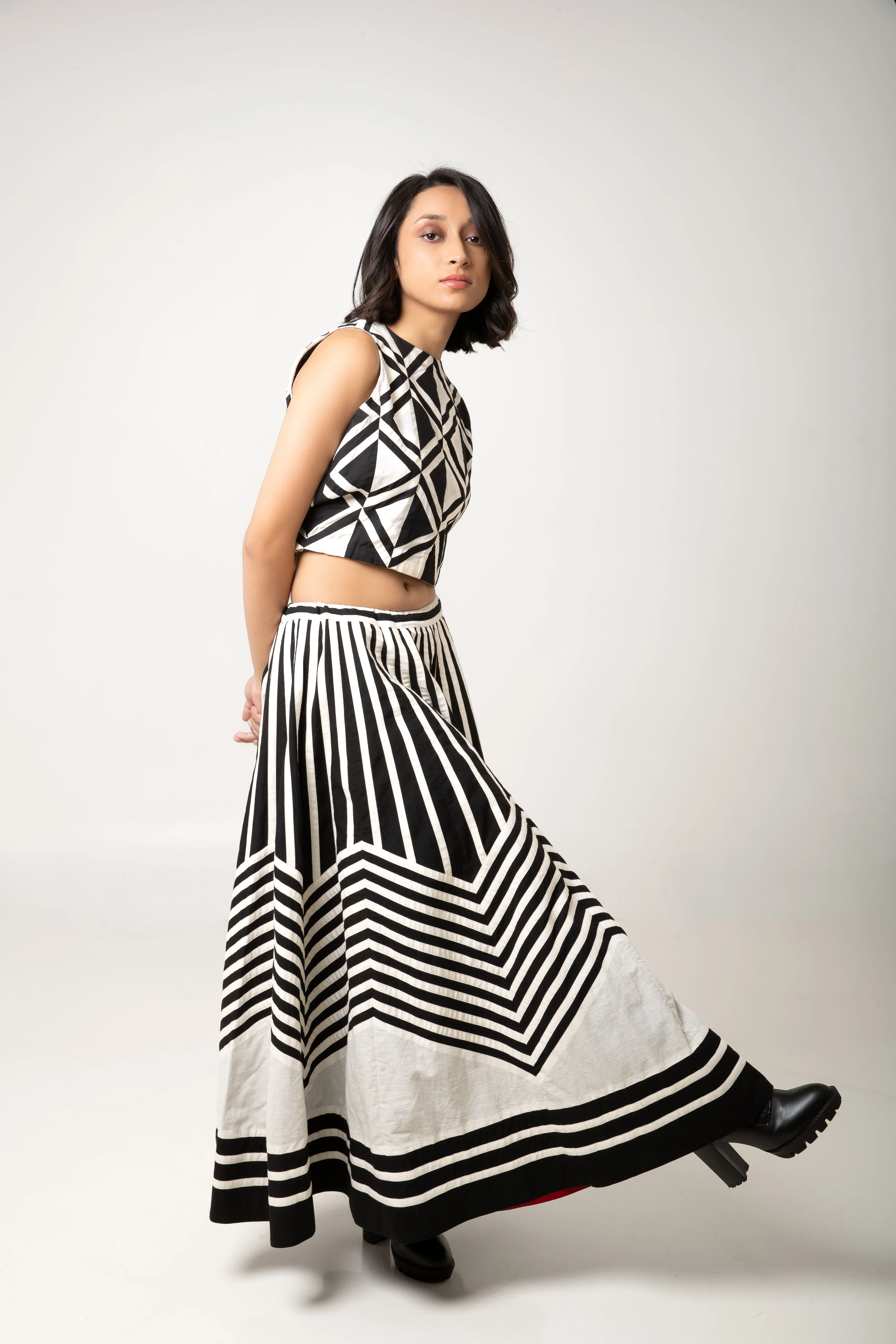 New Season Summer/Fall 2024-Crop Top Symmetric Motif Cotton Rapa Black White -Ka-Sha - Fashion Edit Aseem