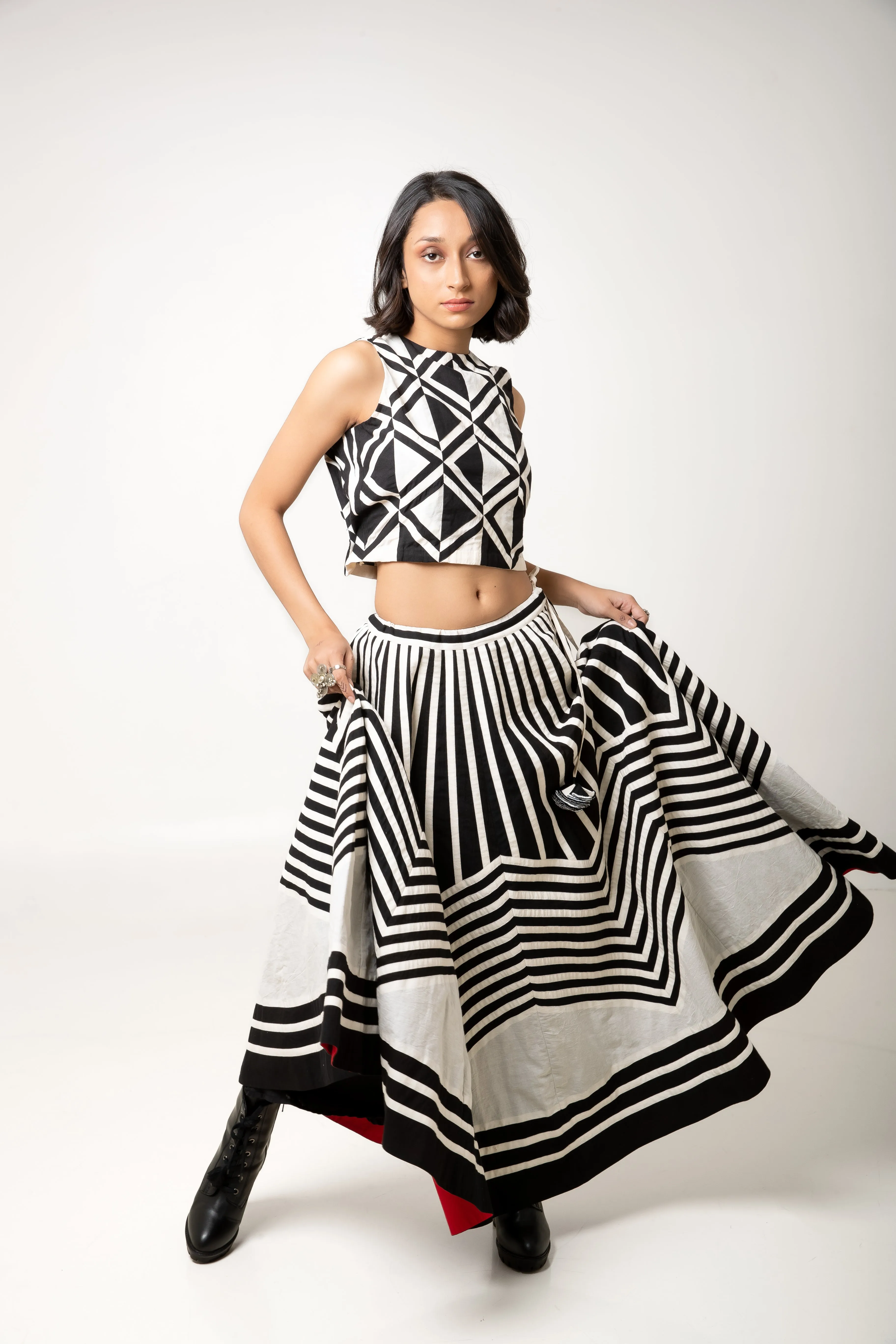 New Season Summer/Fall 2024-Crop Top Symmetric Motif Cotton Rapa Black White -Ka-Sha - Fashion Edit Aseem