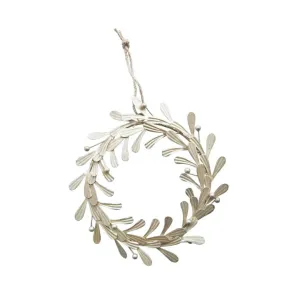 Pewter Leaves   Berry Wreath
