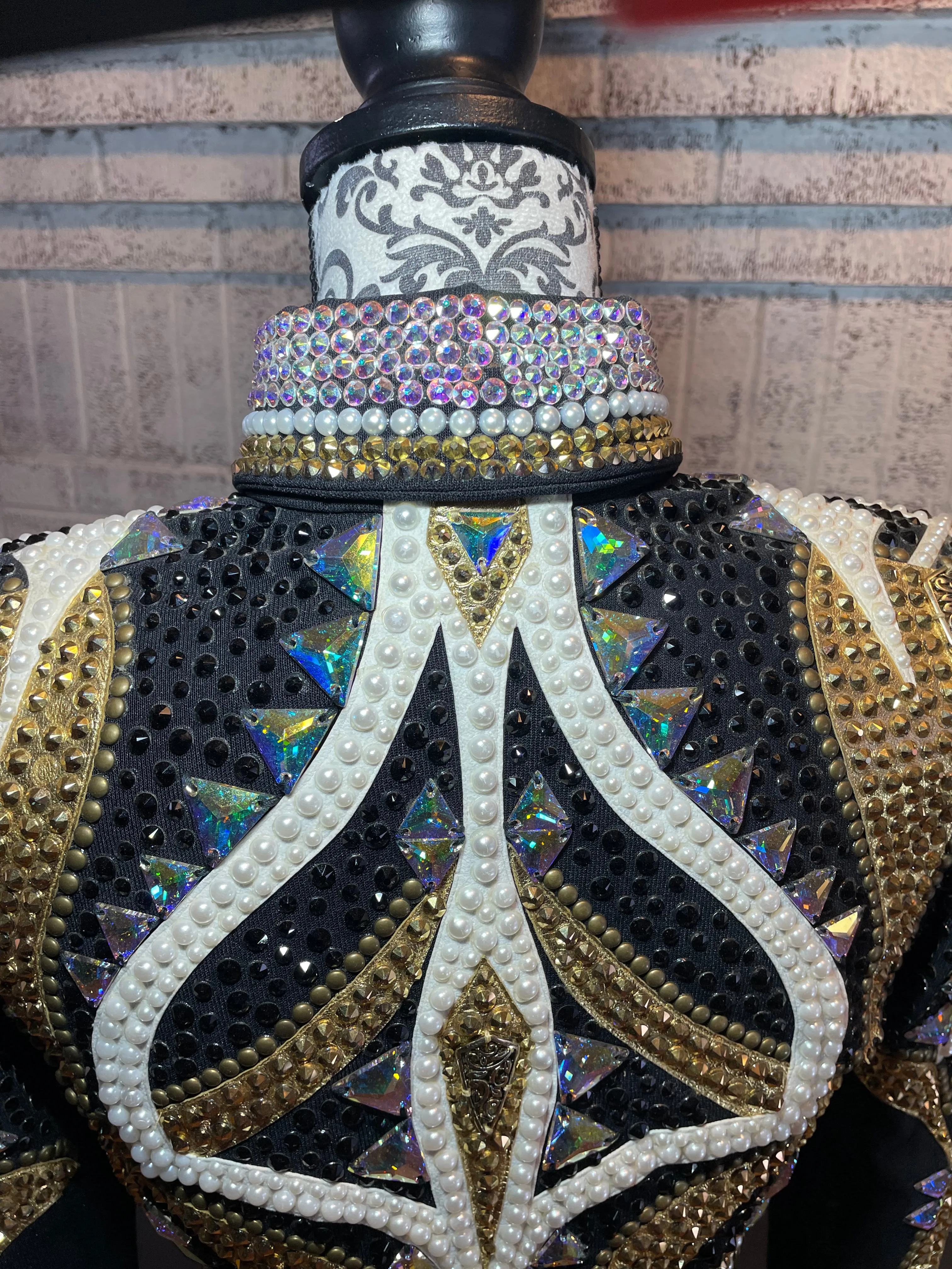Small Trudy Black Label jacket on consignment