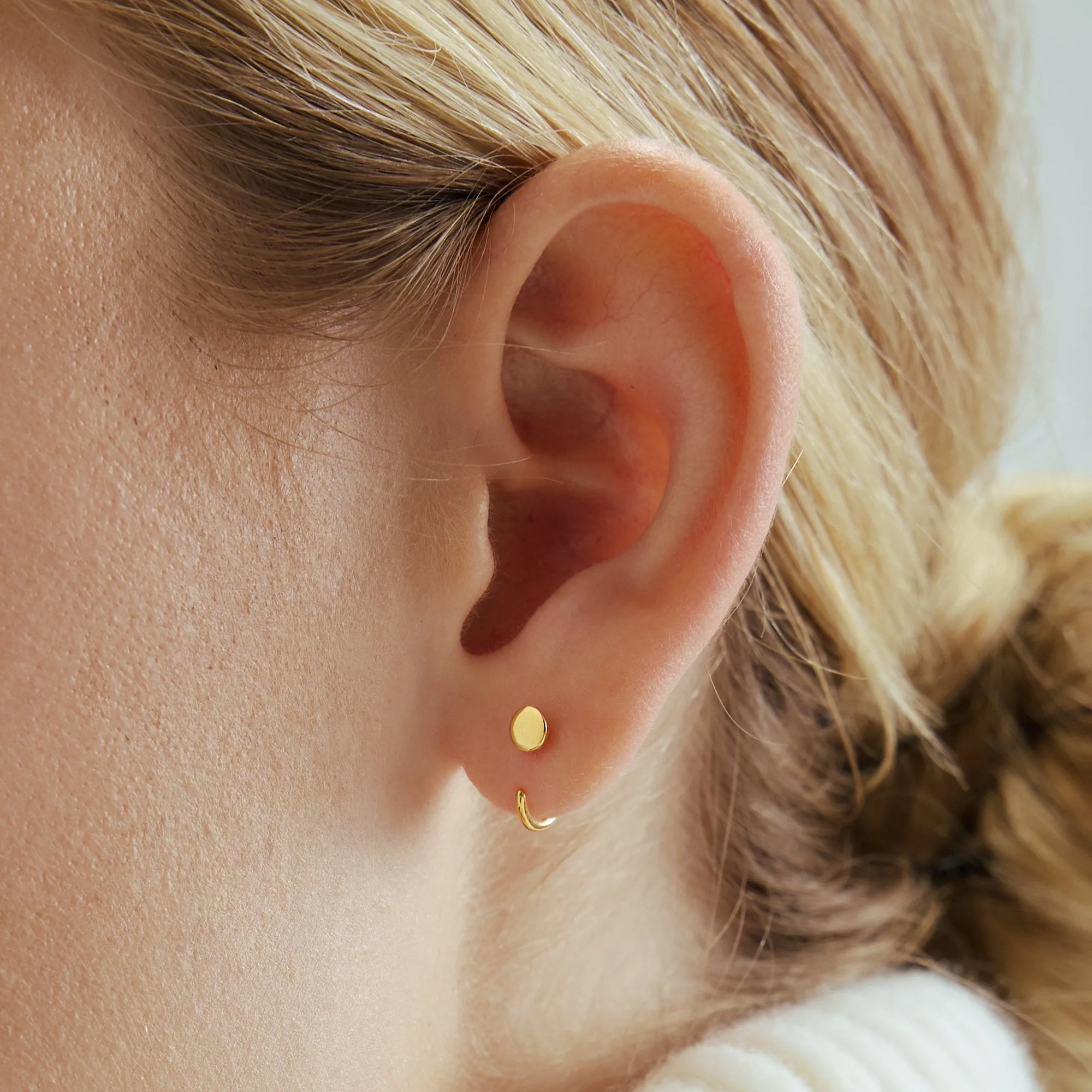 Stay Close Disc Hoops