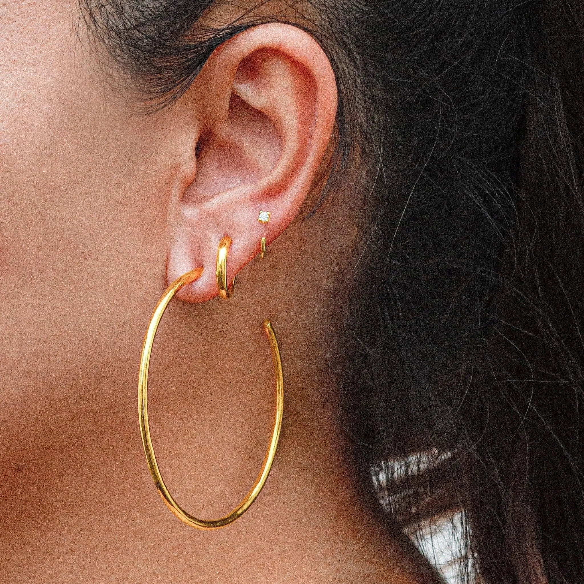Stay Close Moissanite Hoops