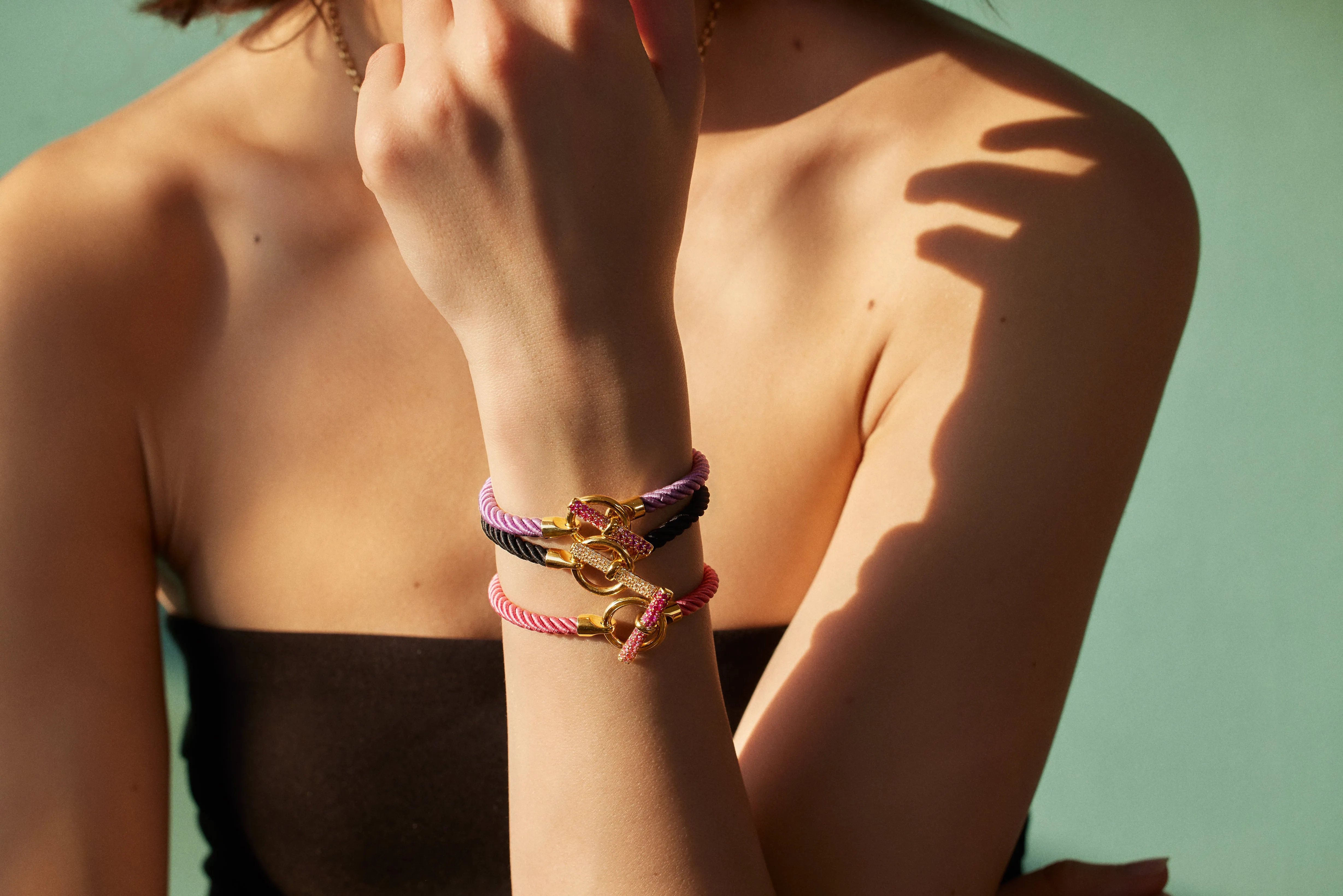 Toggle Bracelet (EXCLUSIVE)
