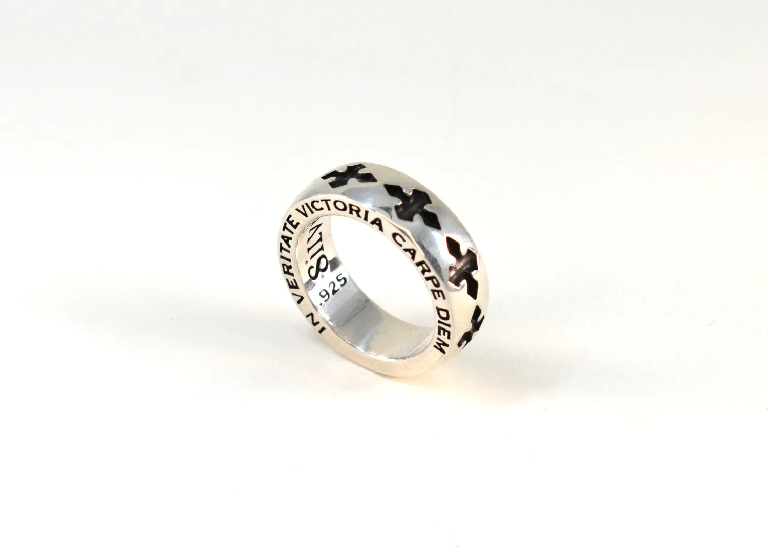 Veritas Ring