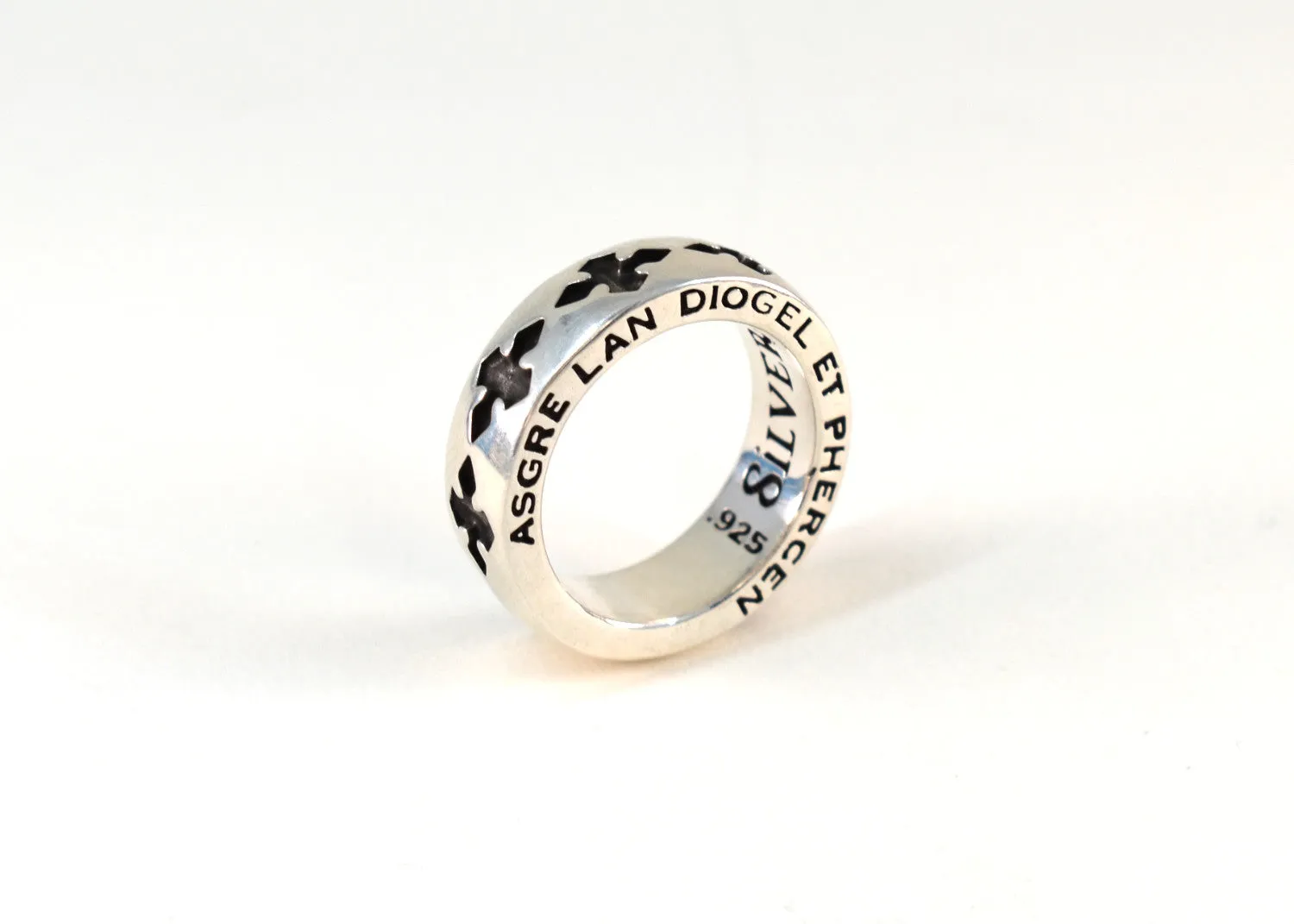 Veritas Ring