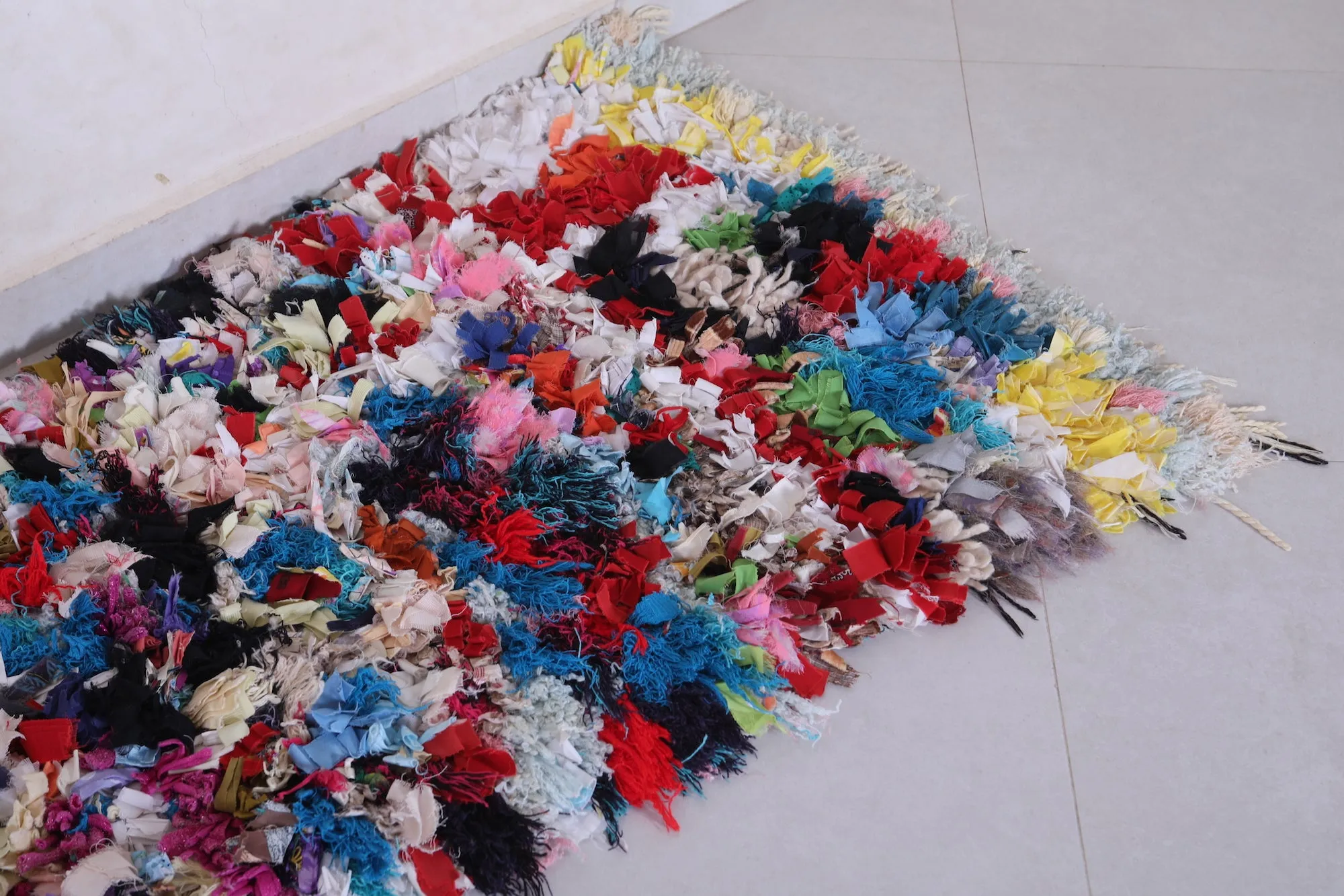 Vintage Moroccan Handmade Boucherouite Rug – 2 x 5.5 Feet