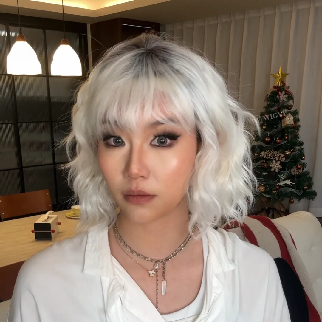 Wigyy Perfect Wave Bob Elegant Wig with Bang