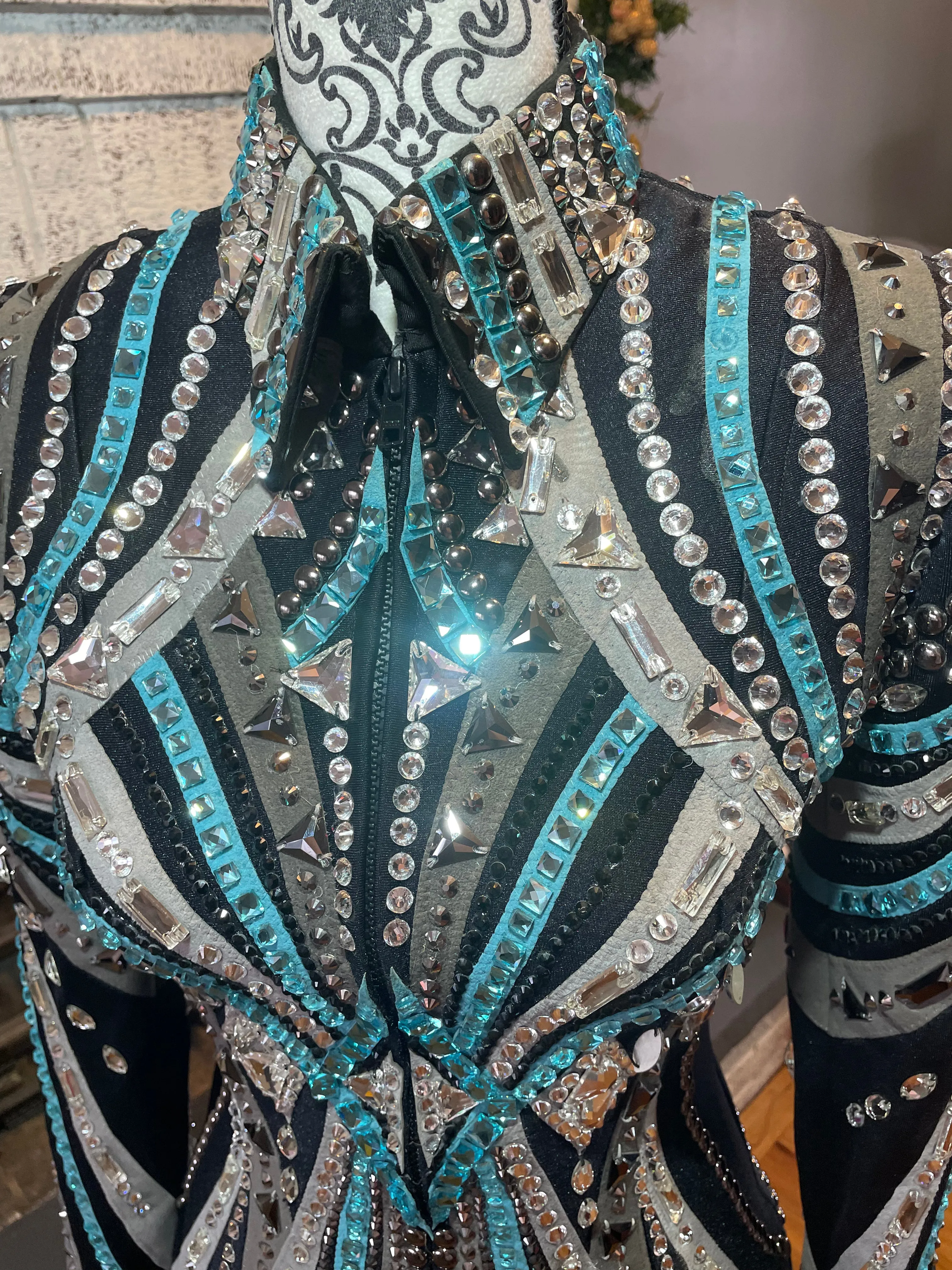 X-Small Kelly’s Custom jacket on Consignment.
